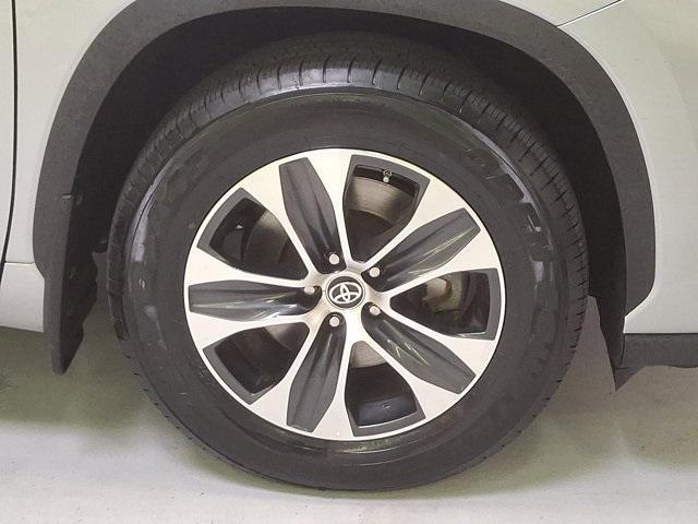 used 2024 Toyota Highlander car, priced at $42,500