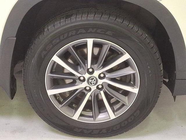 used 2018 Toyota Highlander car, priced at $24,800
