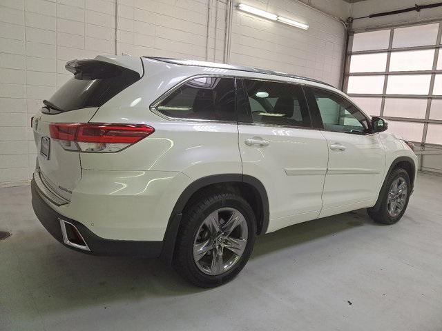 used 2019 Toyota Highlander car, priced at $28,100
