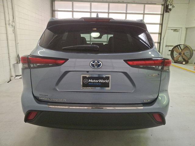 used 2020 Toyota Highlander Hybrid car, priced at $30,800