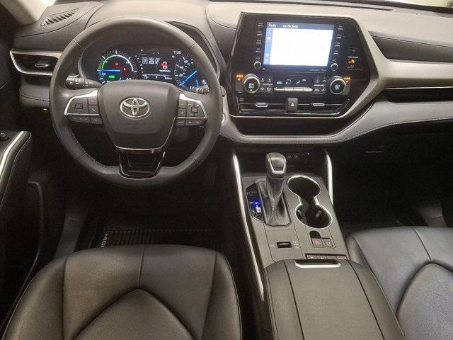 used 2020 Toyota Highlander Hybrid car, priced at $30,800