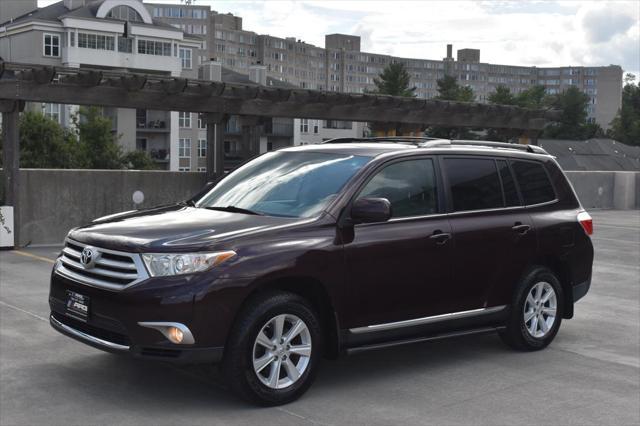 used 2011 Toyota Highlander car, priced at $13,495