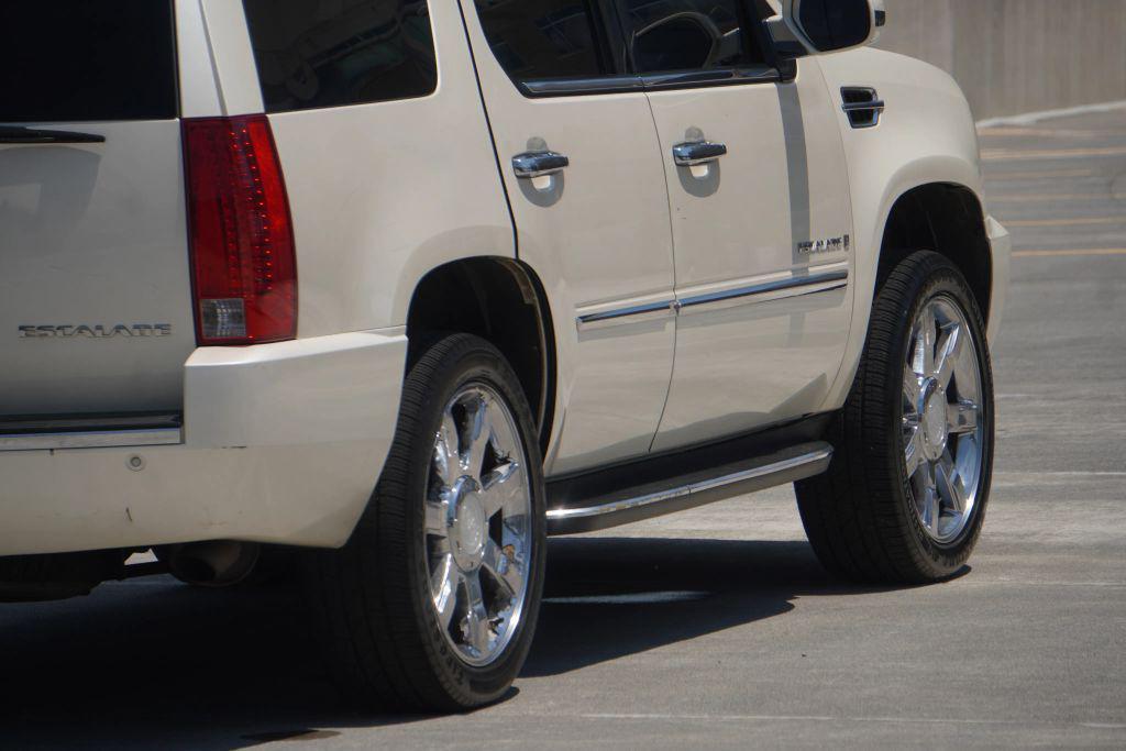 used 2008 Cadillac Escalade car, priced at $7,650