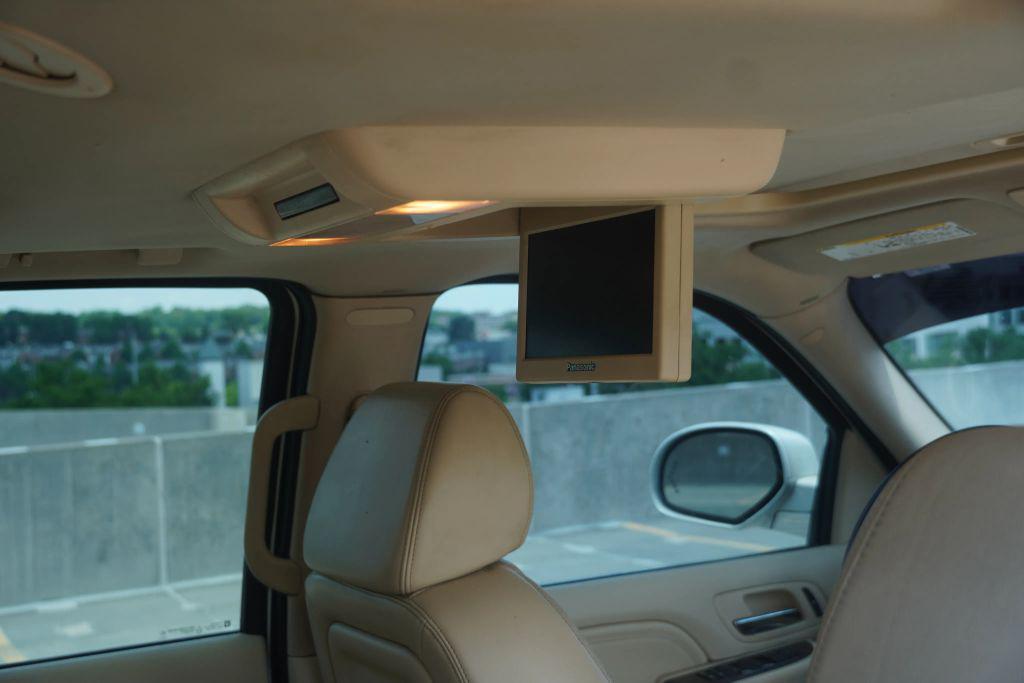 used 2008 Cadillac Escalade car, priced at $7,650