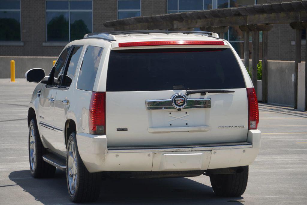 used 2008 Cadillac Escalade car, priced at $7,650