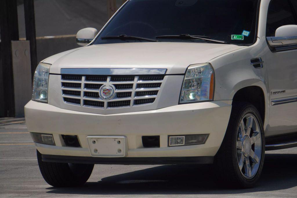 used 2008 Cadillac Escalade car, priced at $8,550