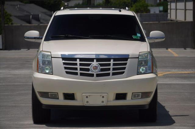 used 2008 Cadillac Escalade car, priced at $8,995