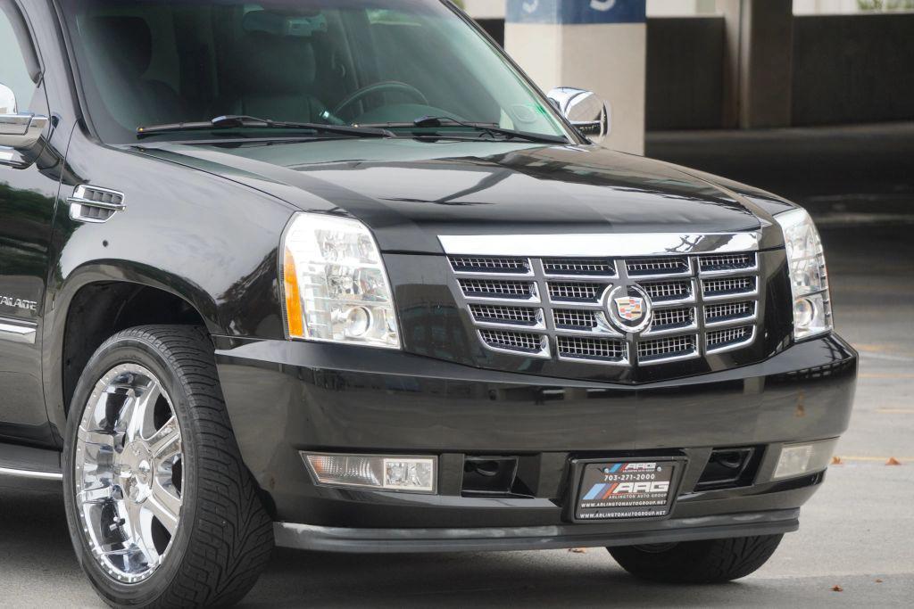 used 2014 Cadillac Escalade car, priced at $14,795