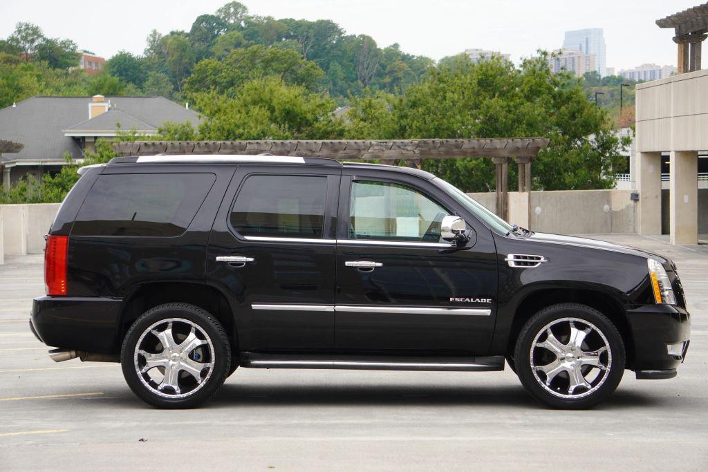 used 2014 Cadillac Escalade car, priced at $14,795