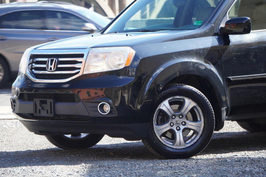 used 2014 Honda Pilot car, priced at $9,995