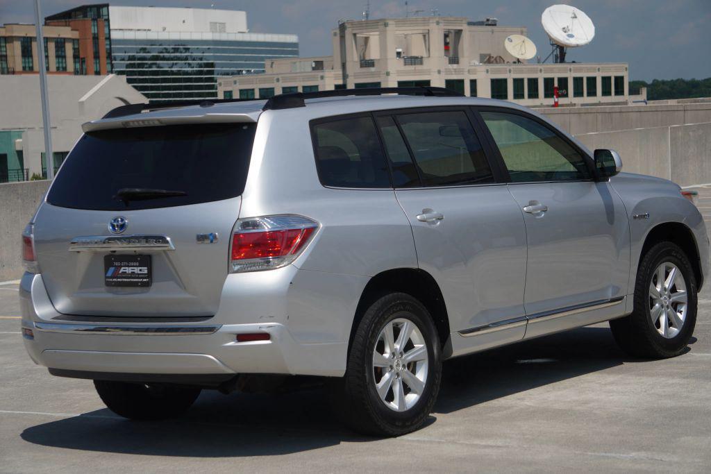 used 2012 Toyota Highlander Hybrid car, priced at $15,995