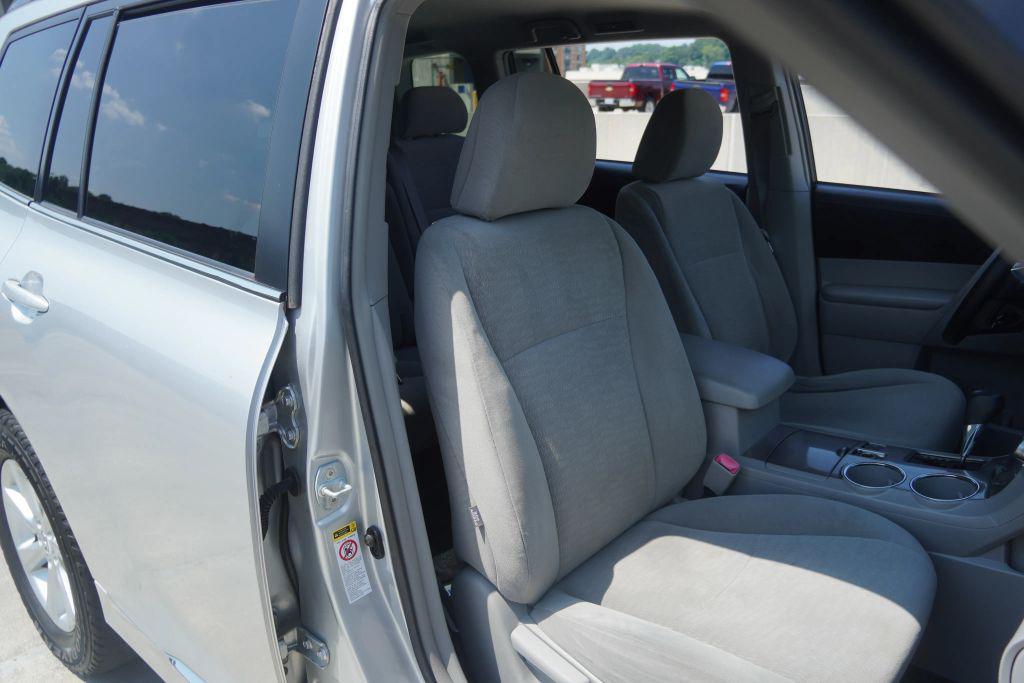 used 2012 Toyota Highlander Hybrid car, priced at $15,795