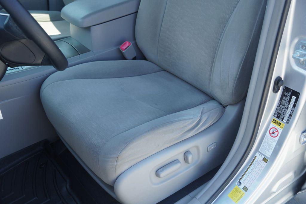 used 2012 Toyota Highlander Hybrid car, priced at $15,795