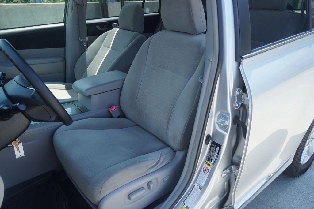 used 2012 Toyota Highlander Hybrid car, priced at $15,795