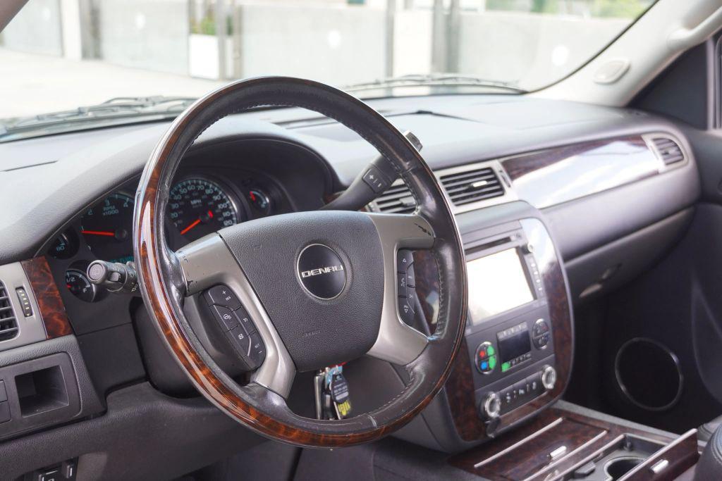 used 2012 GMC Yukon car, priced at $10,995