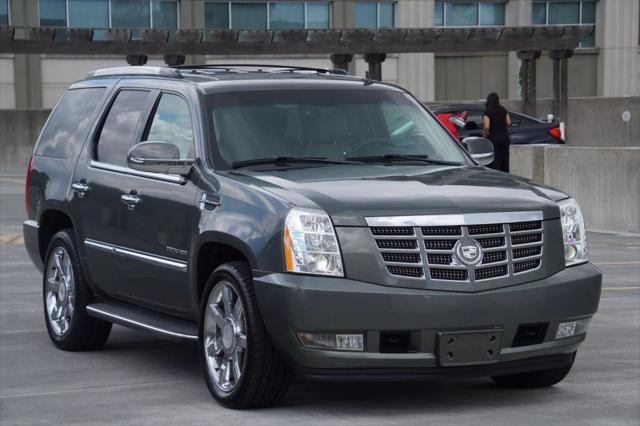 used 2011 Cadillac Escalade car, priced at $13,995