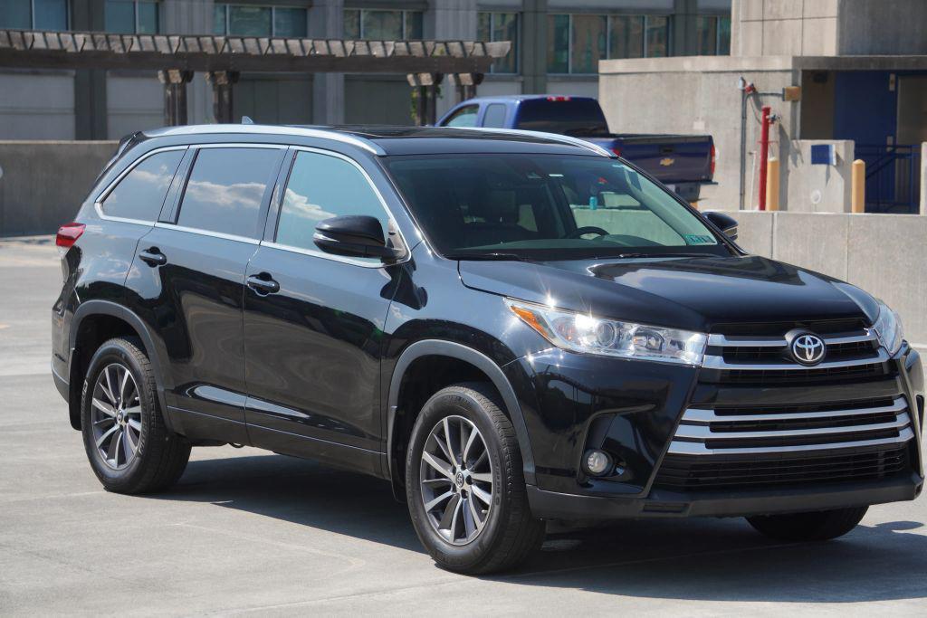 used 2017 Toyota Highlander car, priced at $21,995