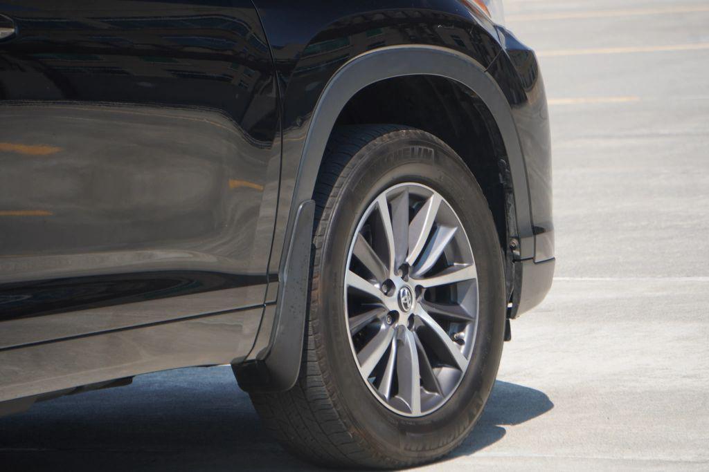 used 2017 Toyota Highlander car, priced at $21,995