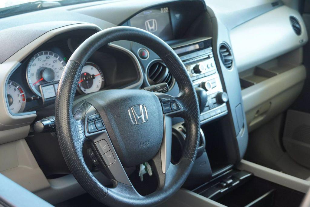 used 2013 Honda Pilot car, priced at $9,995