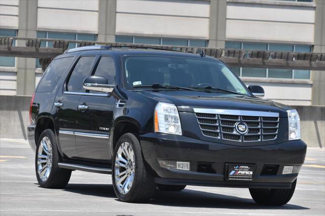 used 2012 Cadillac Escalade car, priced at $12,895