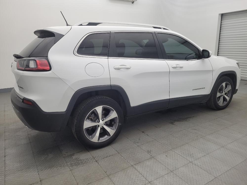 used 2021 Jeep Cherokee car, priced at $19,595