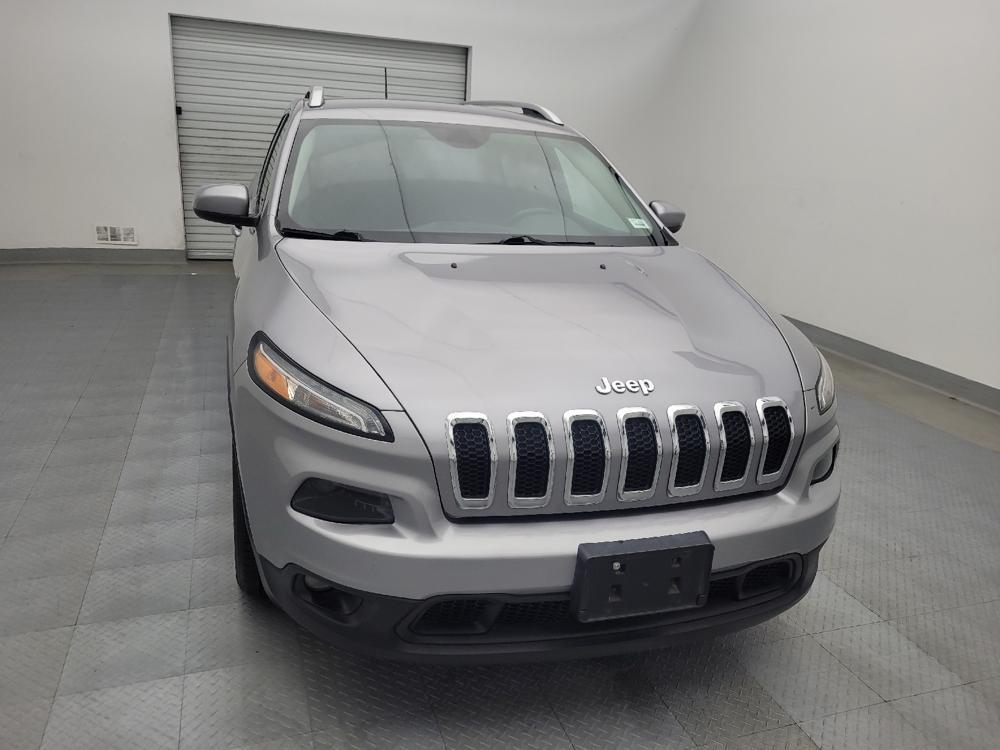 used 2018 Jeep Cherokee car, priced at $15,395