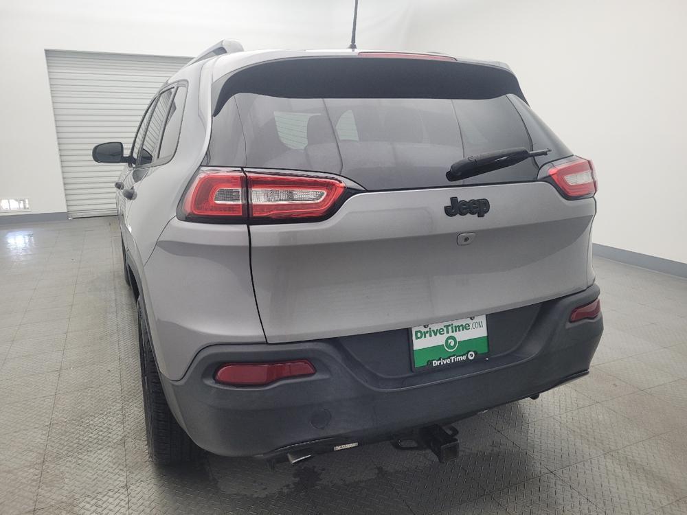 used 2016 Jeep Cherokee car, priced at $14,295