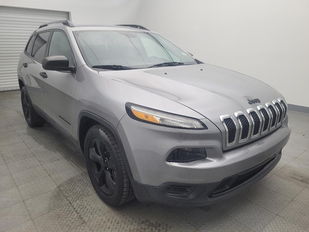 used 2016 Jeep Cherokee car, priced at $14,295