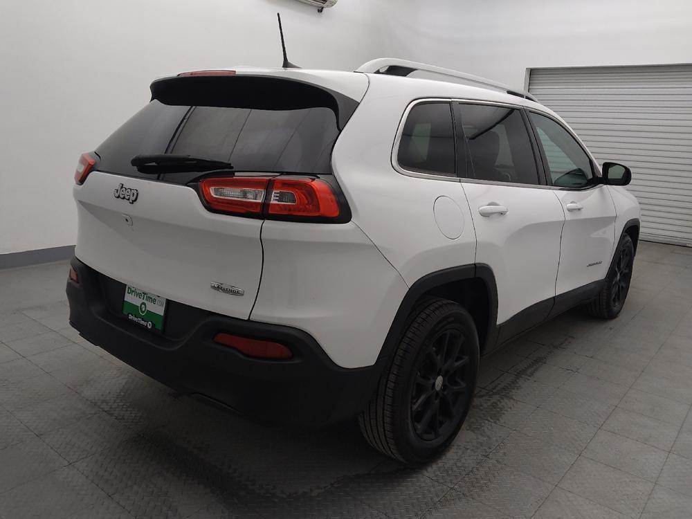 used 2018 Jeep Cherokee car, priced at $15,595