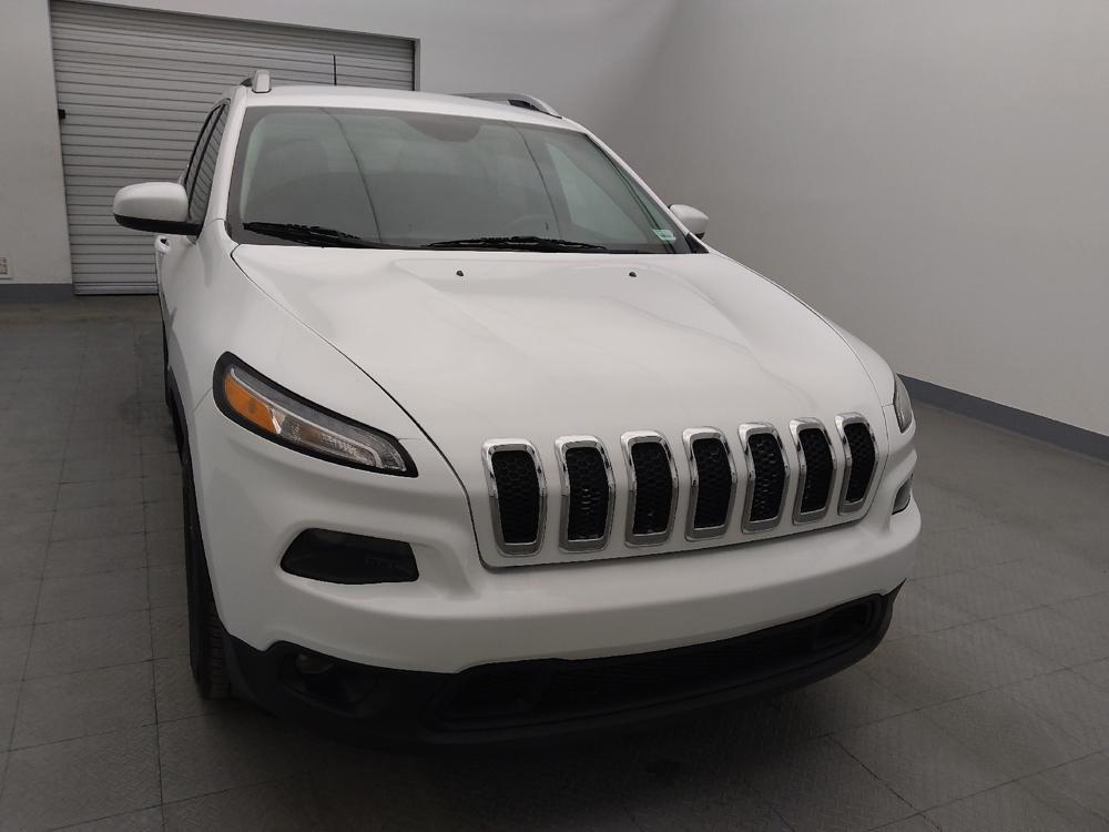 used 2018 Jeep Cherokee car, priced at $15,595