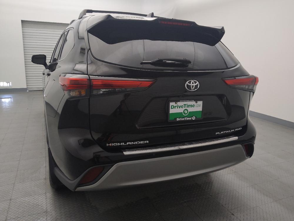 used 2021 Toyota Highlander car, priced at $30,295