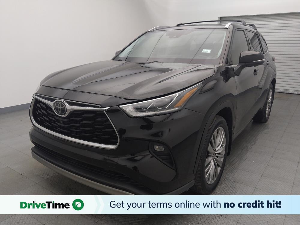 used 2021 Toyota Highlander car, priced at $30,295