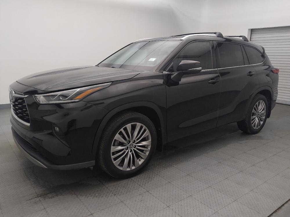 used 2021 Toyota Highlander car, priced at $30,295