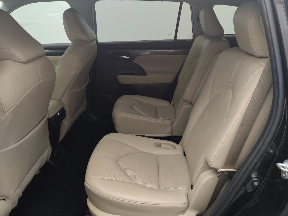 used 2021 Toyota Highlander car, priced at $30,295