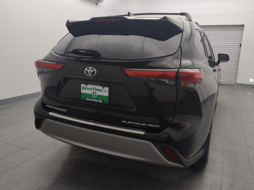 used 2021 Toyota Highlander car, priced at $30,295