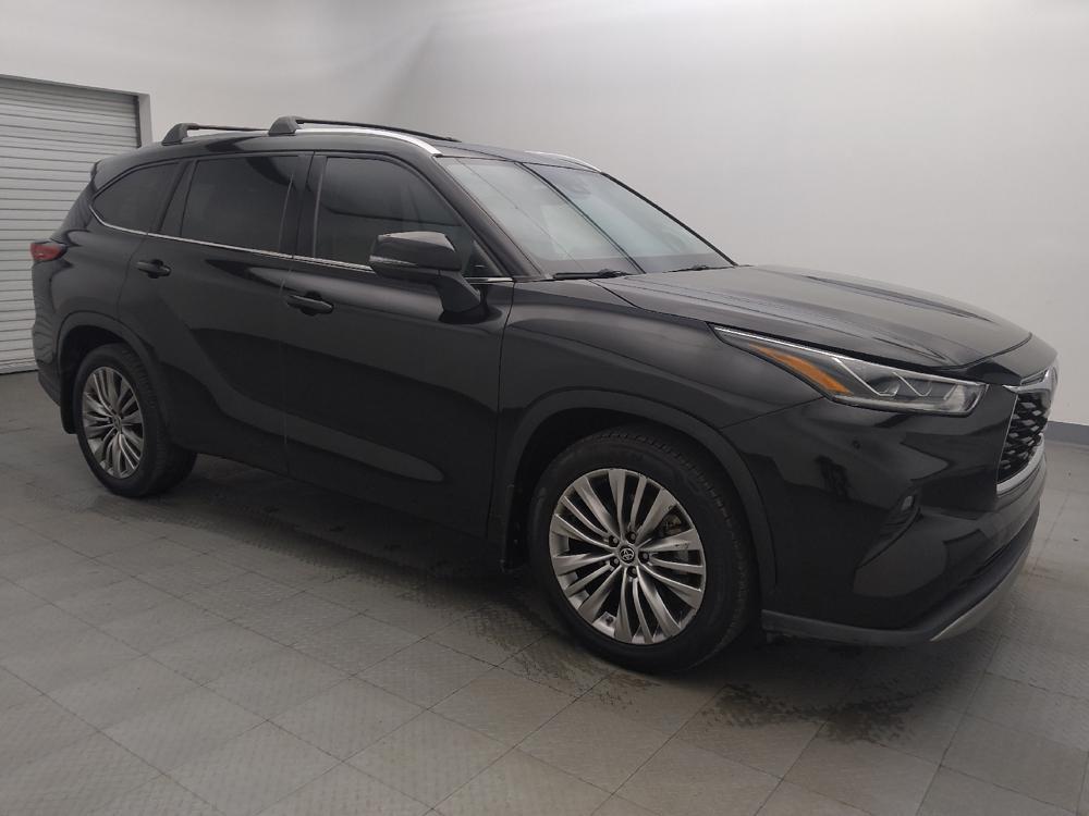 used 2021 Toyota Highlander car, priced at $30,295