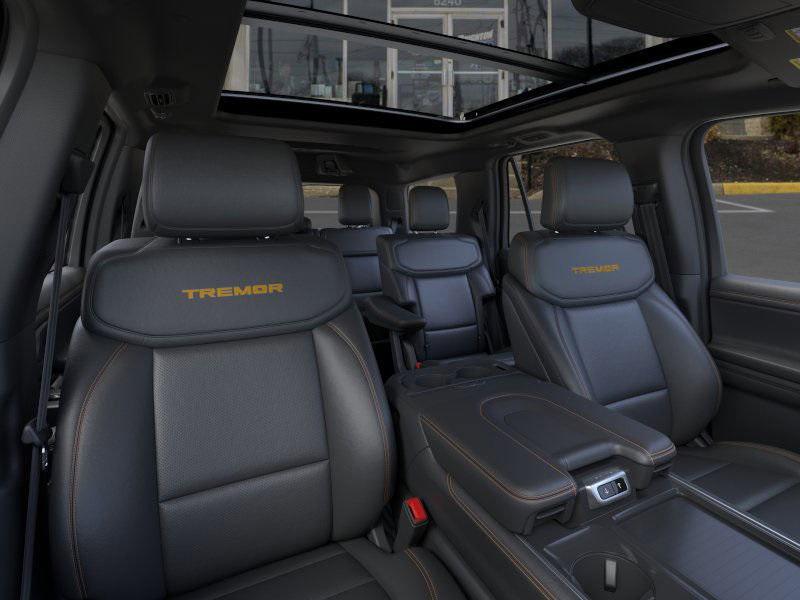new 2025 Ford Expedition car, priced at $85,035