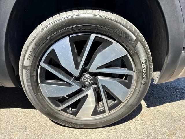 used 2024 Volkswagen Atlas car, priced at $36,975