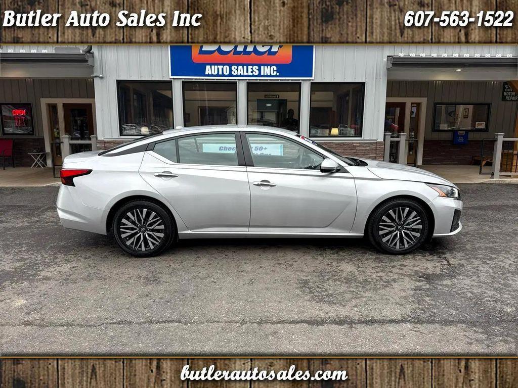 used 2023 Nissan Altima car, priced at $20,975