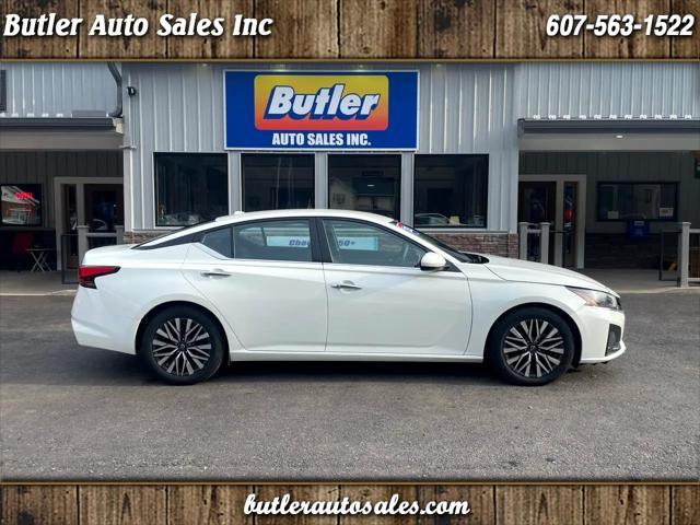 used 2023 Nissan Altima car, priced at $22,975