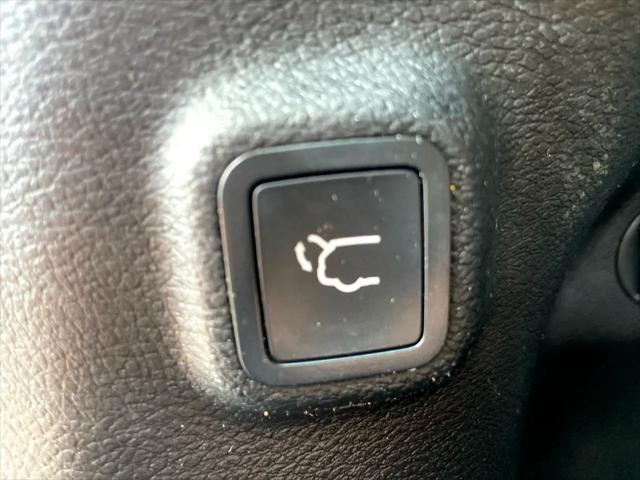 used 2019 Jeep Cherokee car, priced at $18,975