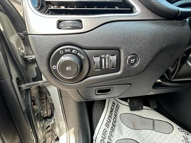 used 2020 Jeep Cherokee car, priced at $20,975
