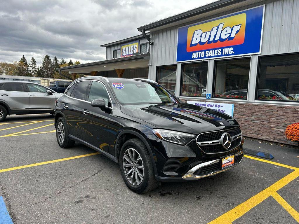 used 2024 Mercedes-Benz GLC 300 car, priced at $39,975