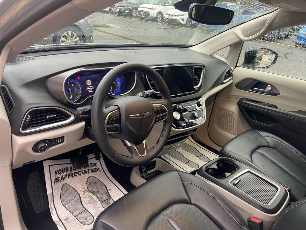 used 2024 Chrysler Pacifica car, priced at $31,975