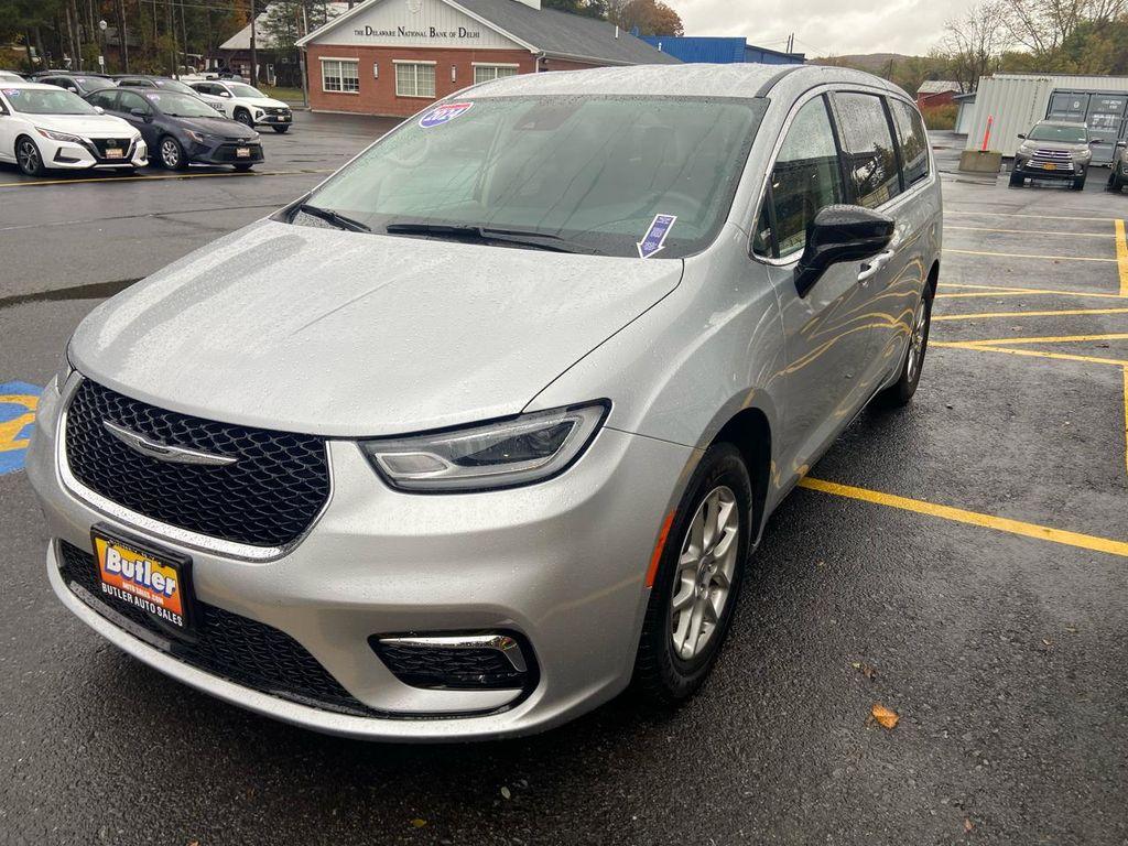 used 2024 Chrysler Pacifica car, priced at $31,975