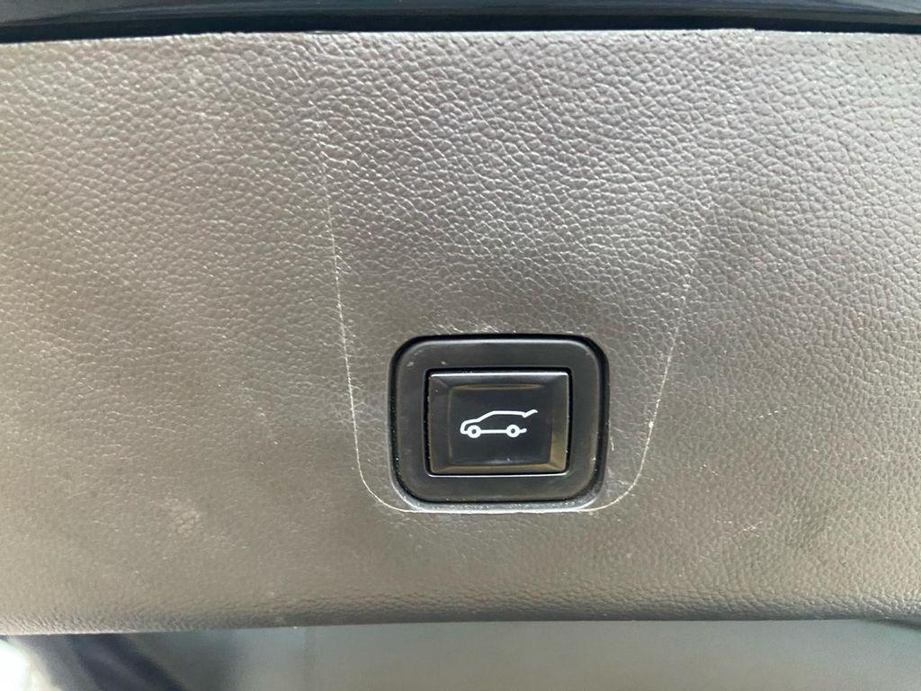 used 2021 Chevrolet Traverse car, priced at $26,975