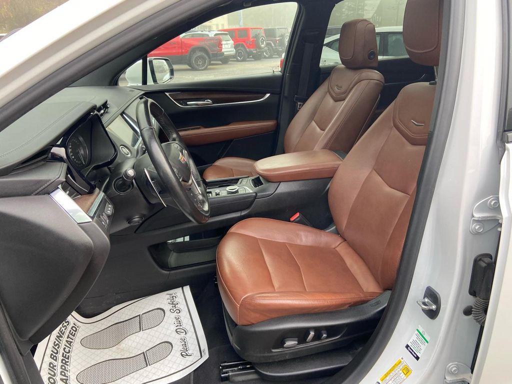 used 2021 Cadillac XT5 car, priced at $33,975