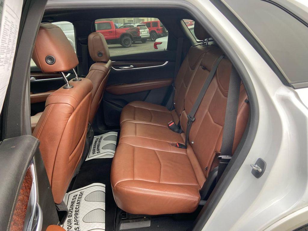 used 2021 Cadillac XT5 car, priced at $33,975