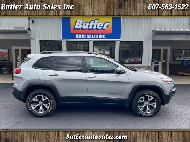 used 2015 Jeep Cherokee car, priced at $18,475