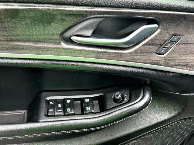 used 2023 Jeep Grand Cherokee car, priced at $34,975
